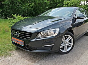 Volvo V60 2.4 D [D6] Phev AWD Summum Geartronic...