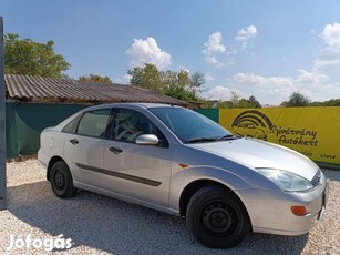 Ford Focus 1.6 Ghia Magyarországi! Szervizkönyv...