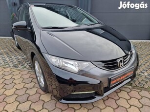 Honda Civic 1.4 Comfort Szép Sportos Ébenfekete...