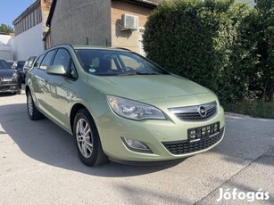 Opel Astra J Sports Tourer 1.7 CDTI Cosmo / Vég...