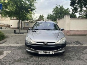 PEUGEOT 206 1.4 Premium jéghideg Klíma!! Ülés Fűtés!!