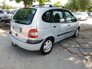 RENAULT SCENIC Scénic 1.6 16V Privilege Vonóhorog. napfénytető. klíma!!