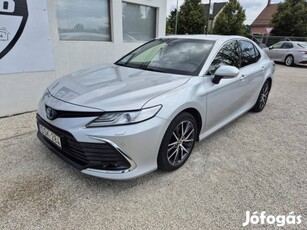 Toyota Camry 2.5 Hybrid Executive CVT Szervizkö...