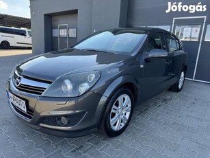 Opel Astra H 1.6 Essentia Xenon.Vonóhorog.Új VE...