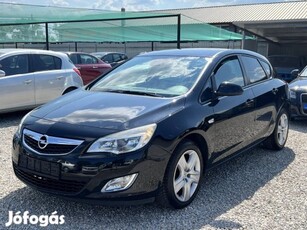 Opel Astra J 1.4 T Selection