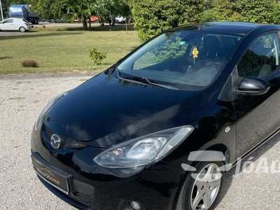 MAZDA Mazda 2