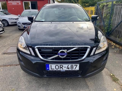 VOLVO XC60 2.4 D Momentum Geartronic