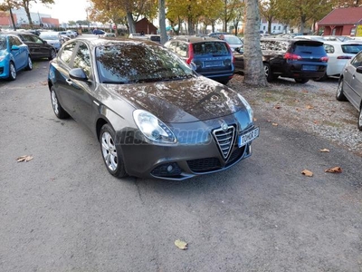 ALFA ROMEO GIULIETTA 1.6 JTDM-2 Distinctive 235.000 KM-ROZSDAMENTES!!!