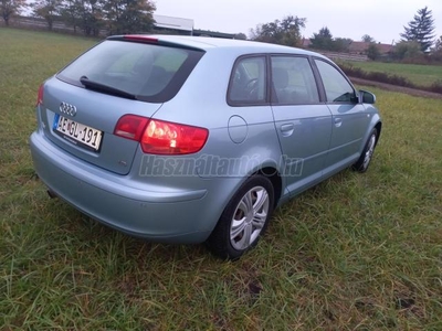 AUDI A3 1.6 FSI Attraction