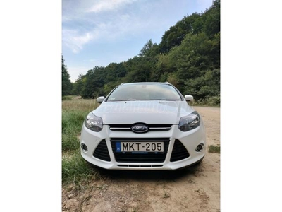 FORD FOCUS 1.0 GTDi EcoBoost Titanium