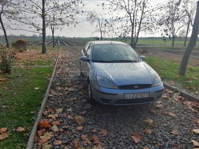 FORD FOCUS 1.4 Ambiente