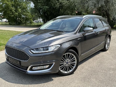 FORD MONDEO 2.0 TDCi Vignale Powershift LED-FÉNYSZORÓK NAVI BÉZS BŐR ÜL.SZELLÖZ+MASSZIR KAMERA SÁVTARTÓ SONY