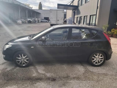 HYUNDAI I30 1.6 DOHC Classic