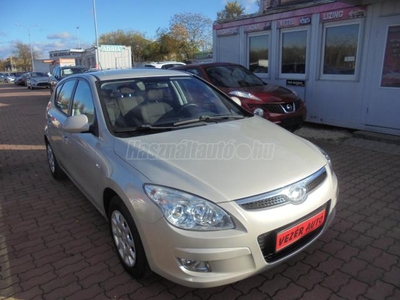 HYUNDAI I30 1.6 DOHC Style T RADAR DIGIT KLIMA M KORMÁNY SZ KŐNYV