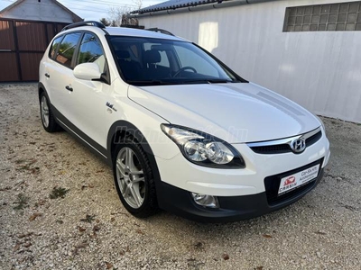 HYUNDAI I30 CW 1.4 DOHC Comfort Plus ISG Ritkaság Cross-road