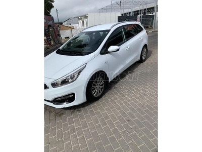 KIA CEE'D 1.6 CRDI GT Line DCT Sérülésmentes. szervízkönyves