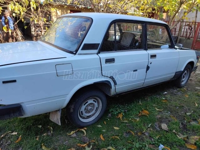 LADA 2105