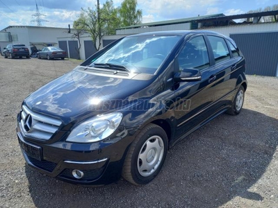 MERCEDES-BENZ B 160 BlueEFFICIENCY +TEMPOMAT+KLÍMA+