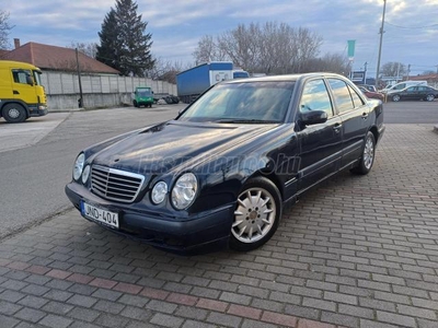 MERCEDES-BENZ E 220 CDI Elegance