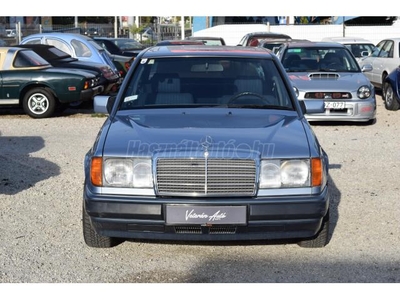 MERCEDES-BENZ E 230 w124