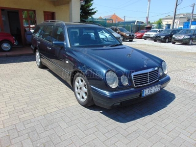 MERCEDES-BENZ E 300 T TD Avantgarde (Automata)