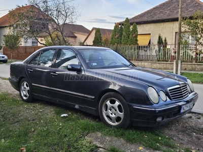 MERCEDES-BENZ E-OSZTÁLY E 200 Kompressor Avantgarde