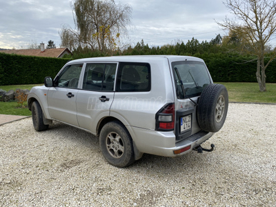 MITSUBISHI PAJERO Wagon 3.2 DI GLX 7 SZEMÉLYES. MANUÁLIS VÁLTÓ