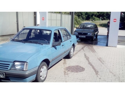 OPEL ASCONA C 1.6 LS