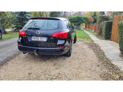 OPEL ASTRA J Sports Tourer 2.0 CDTI Sport