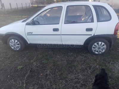 OPEL CORSA 1.2i Swing