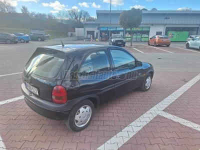 OPEL CORSA B 1.4 16V Champion