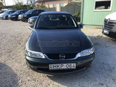 OPEL VECTRA 1.6 16V Comfort