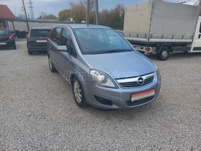 OPEL ZAFIRA B 1.8 Essentia 1 Tulaj. 7 Szem. Kitűnő Állapot !