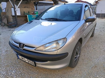 PEUGEOT 206 1.1 Presence