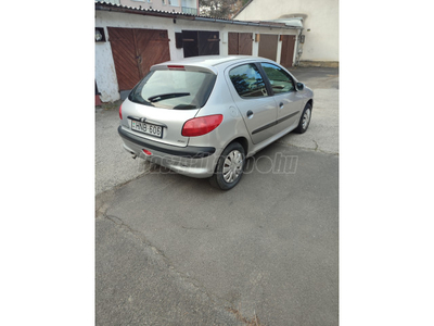 PEUGEOT 206 1.4 Presence