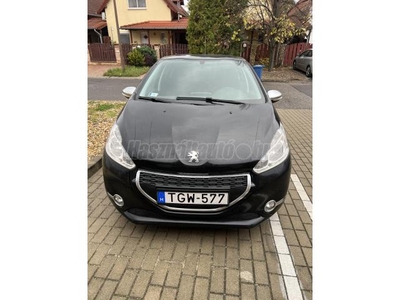 PEUGEOT 208 1.2 PureTech Style