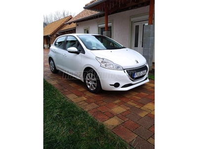 PEUGEOT 208 1.4 HDi Style