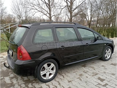 PEUGEOT 307 1.4 16V Presence