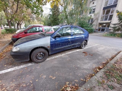 RENAULT MEGANE 1.4 Comfort