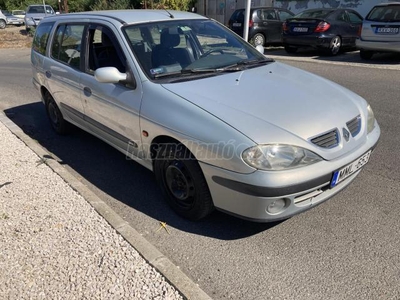 RENAULT MEGANE 1.6 16V Authentique