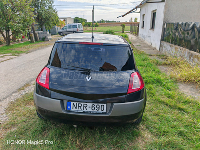 RENAULT MEGANE Megane 2