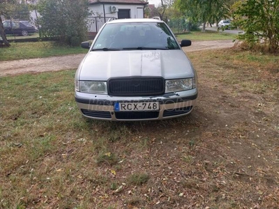 SKODA OCTAVIA 1.6 Ambiente