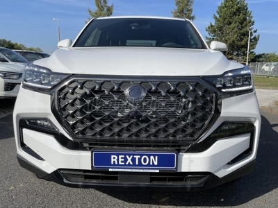 SSANGYONG REXTON 2.2 e-XDI Premium 4WD (Automata) Black Edition Készletről. Akár 5 + 5 év garancia!