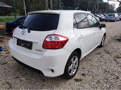 TOYOTA AURIS 1.6