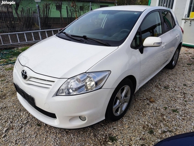 Toyota Auris 1.6