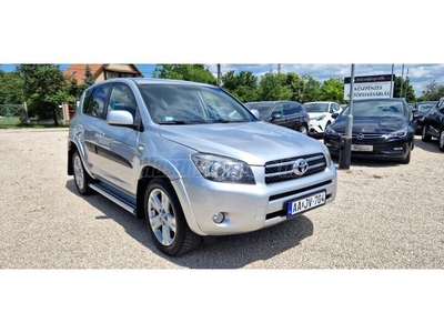 TOYOTA RAV 4 Rav4 2.2 D-4D X Leather MAGYARORSZÁGI.TEMPOMAT.DIFFIZÁR.DIGIT.KLÍMA.ÜLÉSFŰTÉS.BŐR BELSŐ.KEY LESS.177LE!!