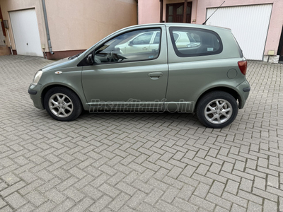 TOYOTA YARIS 1.0