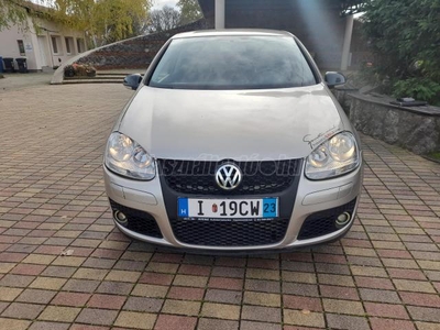 VOLKSWAGEN GOLF V 1.4 FSI Comfortline