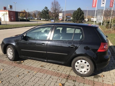 VOLKSWAGEN GOLF V 1.6 Comfortline