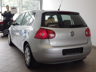 VOLKSWAGEN GOLF V 1.6 FSI Premium Goal